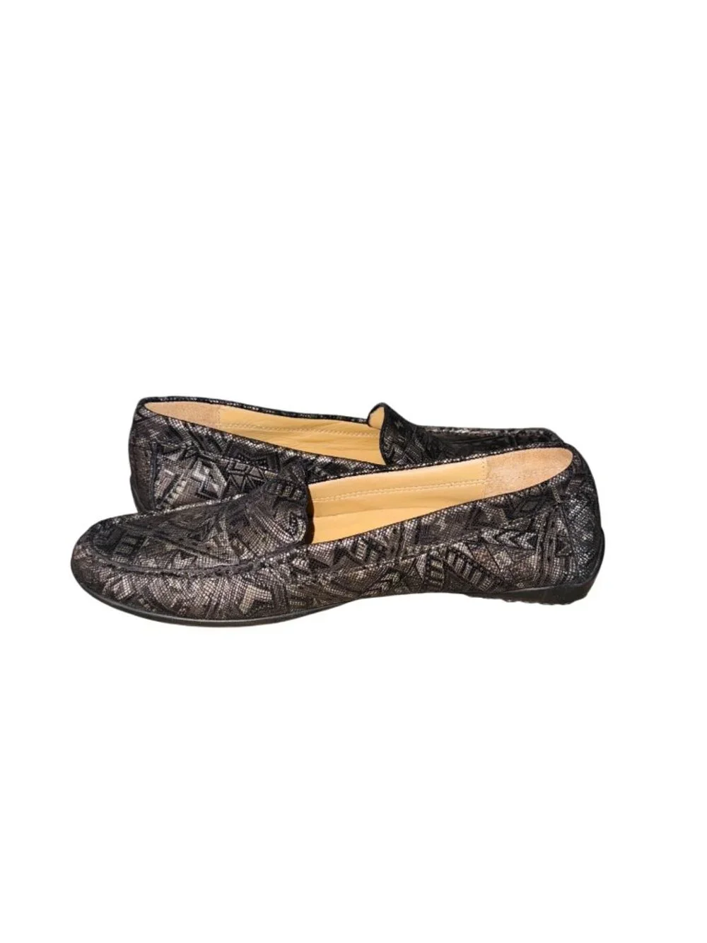 Van Eli Womens 8.5 A Black Slip-On Loafers Geometric Pattern Leather Sole Preppy